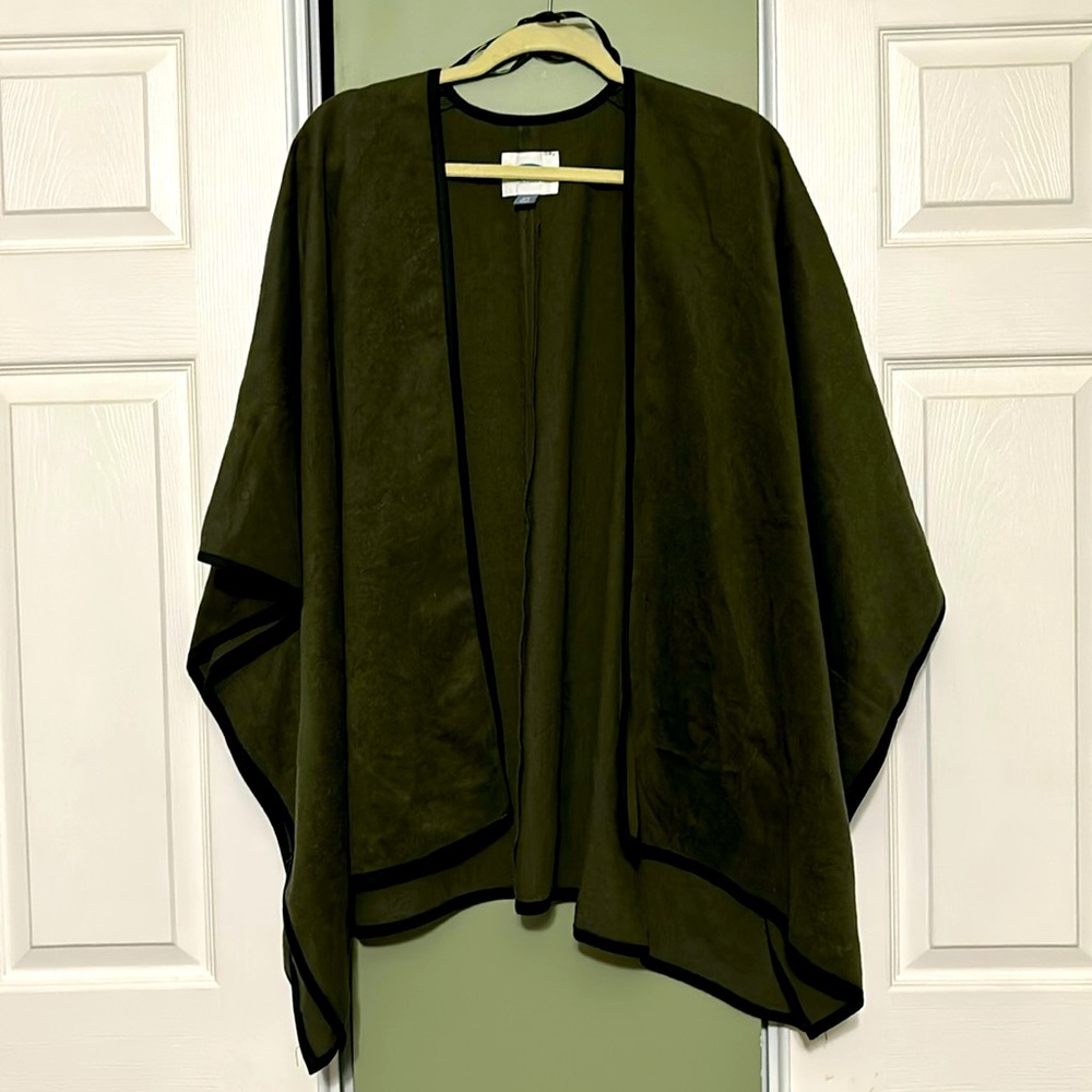 OLD NAVY Women’s Poncho Sweater, Size Medium/Large, Excellent Condition!
